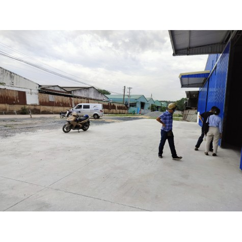 Kho xưởng cho thuê tại Thuận An, diện tích 1800m2, giá 70 triệu.